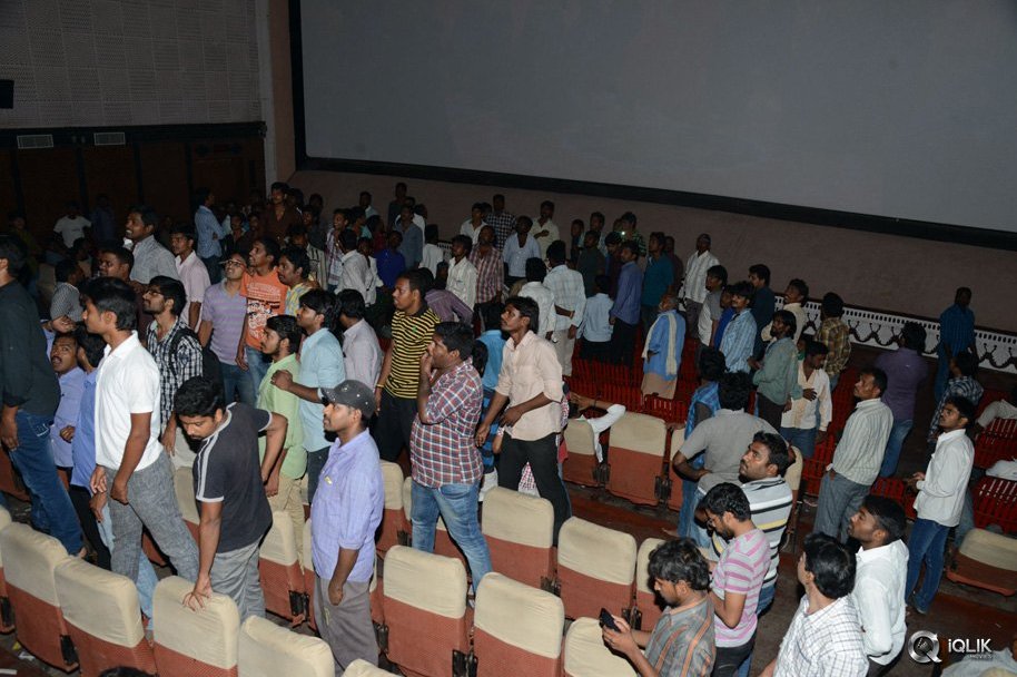 Balakrishna-at-Bramaramba-Theatre-To-Watch-Lion